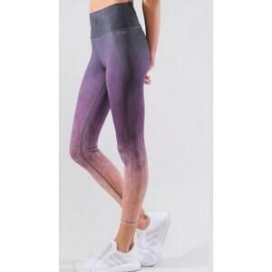 AR-33 Plus 1X Alpha High Waist Leggings Pants Gray Purple Ombre Activewear